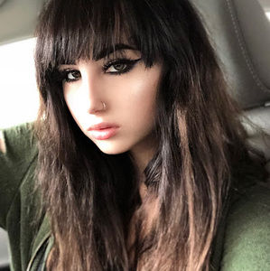 Meet your Posher, Zoe